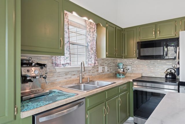 804 Cobble Cv, Nashville, TN 37211