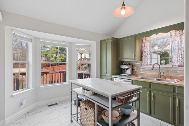 804 Cobble Cv, Nashville, TN 37211