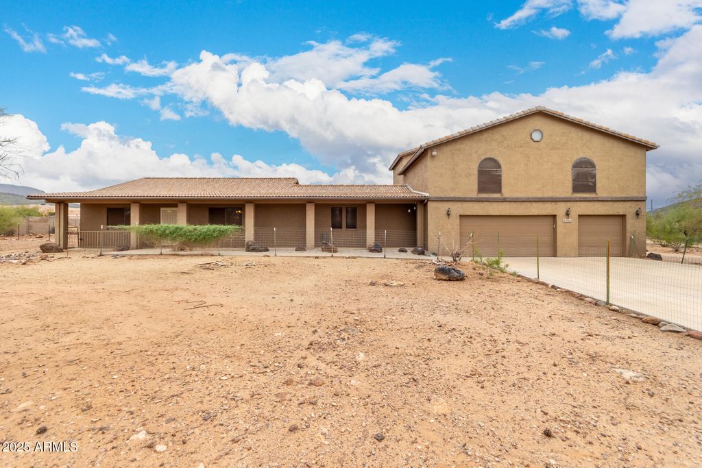 43415 N 22nd Street, New River, AZ 85087