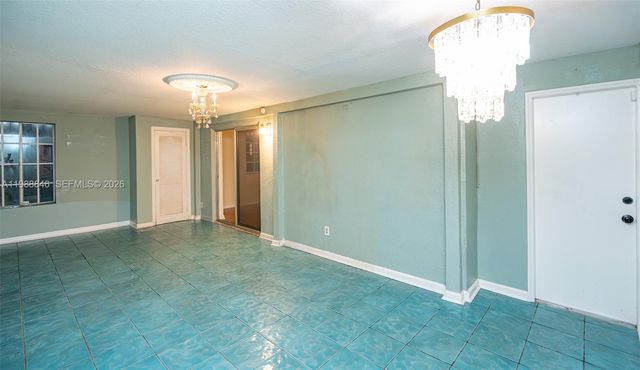 2010 NW 185th Ter, Miami Gardens, FL 33056