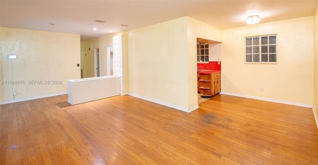 2010 NW 185th Ter, Miami Gardens, FL 33056