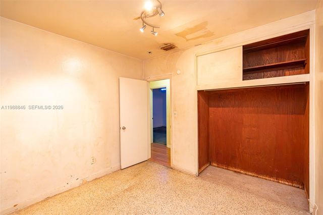 2010 NW 185th Ter, Miami Gardens, FL 33056