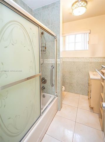 2010 NW 185th Ter, Miami Gardens, FL 33056