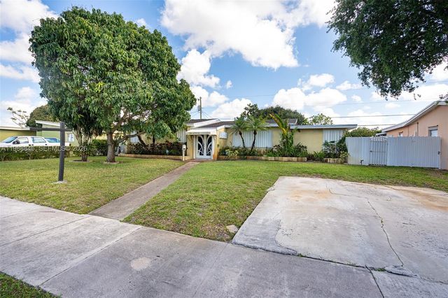 2010 NW 185th Ter, Miami Gardens, FL 33056