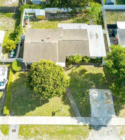 2010 NW 185th Ter, Miami Gardens, FL 33056