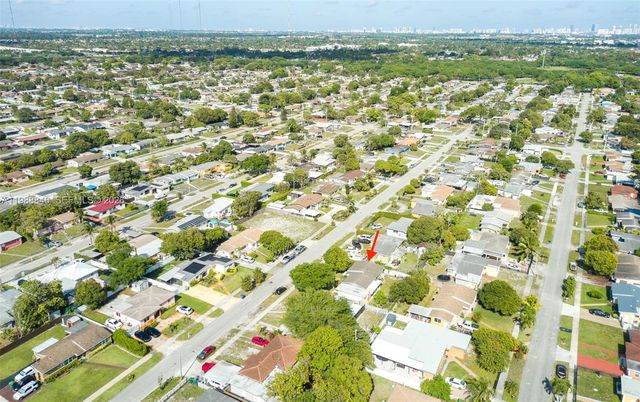 2010 NW 185th Ter, Miami Gardens, FL 33056