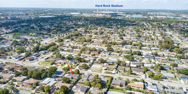 2010 NW 185th Ter, Miami Gardens, FL 33056