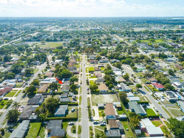 2010 NW 185th Ter, Miami Gardens, FL 33056