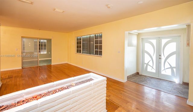 2010 NW 185th Ter, Miami Gardens, FL 33056