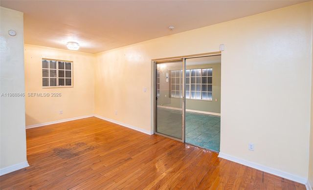 2010 NW 185th Ter, Miami Gardens, FL 33056