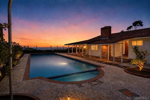 6432 Cardeno Dr, La Jolla, CA 92037