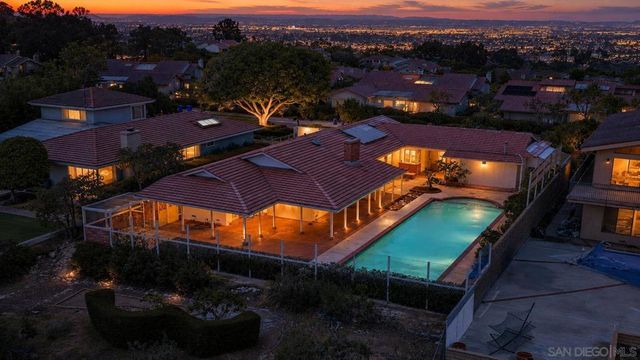 6432 Cardeno Dr, La Jolla, CA 92037