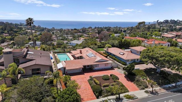 6432 Cardeno Dr, La Jolla, CA 92037