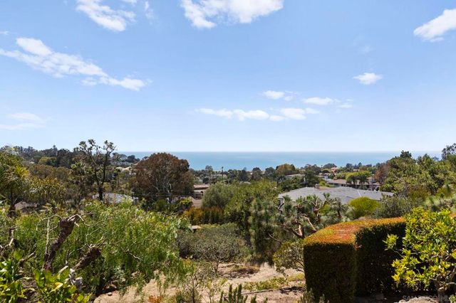 6432 Cardeno Dr, La Jolla, CA 92037