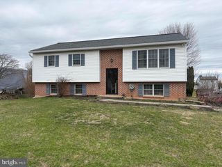 255 DEGLER AVE, Leesport, PA 19533