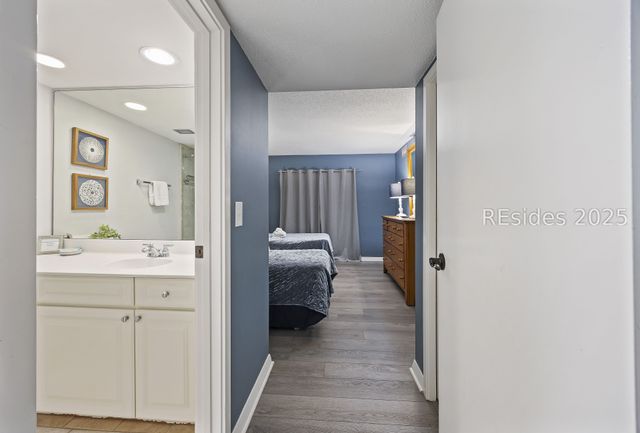 11 S Forest Beach Dr Apt 422, Hilton Head Island, SC 29928