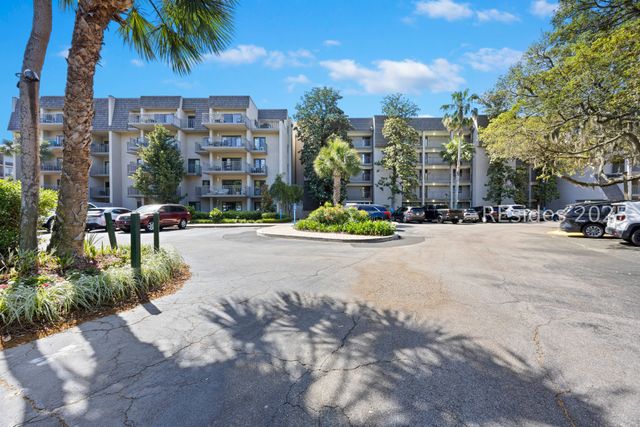 11 S Forest Beach Dr Apt 422, Hilton Head Island, SC 29928