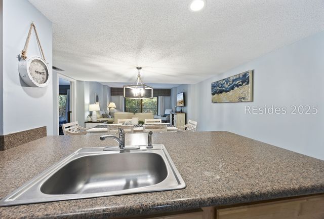 11 S Forest Beach Dr Apt 422, Hilton Head Island, SC 29928