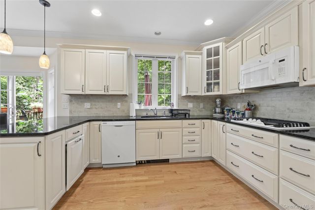 220 N Little Tor Road, New City, NY 10956