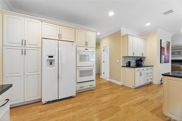 220 N Little Tor Road, New City, NY 10956