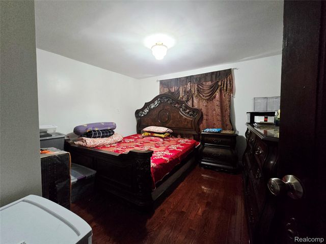 3376 Holbrook Street, Hamtramck, MI 48212