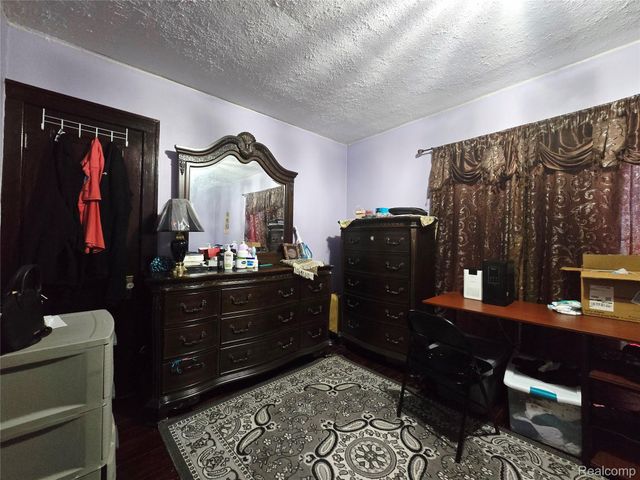 3376 Holbrook Street, Hamtramck, MI 48212