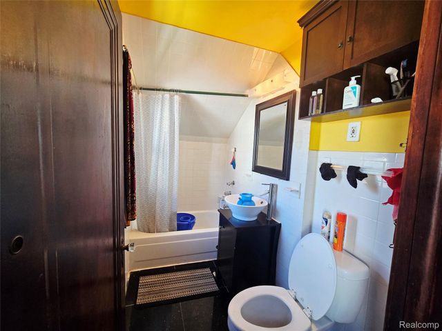 3376 Holbrook Street, Hamtramck, MI 48212