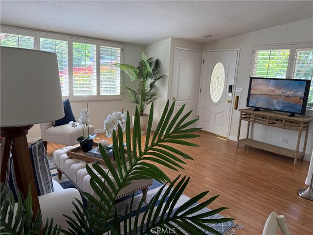 1330 Kenwood Rd M7-157F, Seal Beach, CA 90740