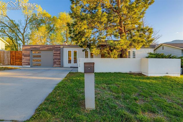 2729 King Street, Colorado Springs, CO 80904