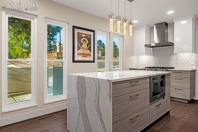 2729 King Street, Colorado Springs, CO 80904