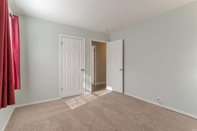 4213 Meadowridge Road, Evansville, IN 47710