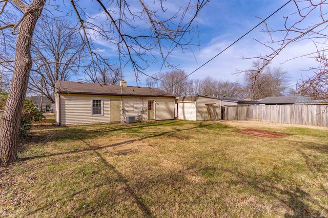 4213 Meadowridge Road, Evansville, IN 47710