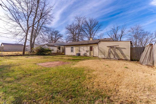 4213 Meadowridge Road, Evansville, IN 47710