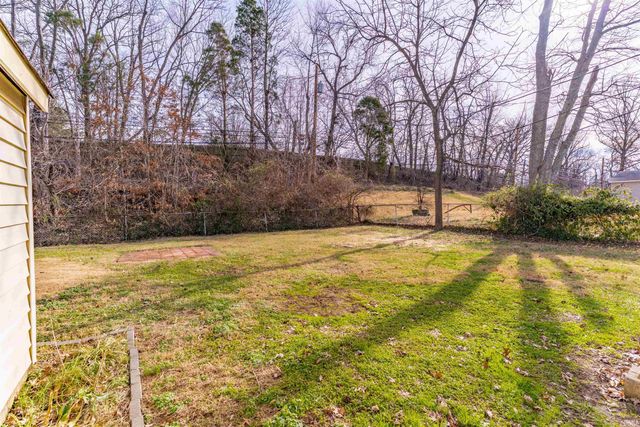 4213 Meadowridge Road, Evansville, IN 47710