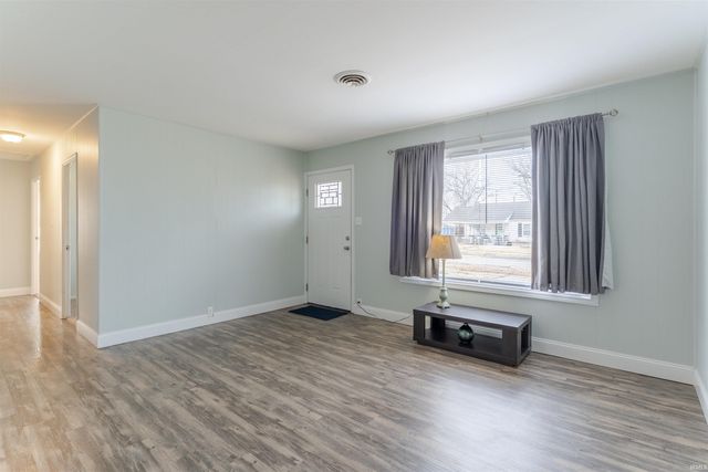 4213 Meadowridge Road, Evansville, IN 47710