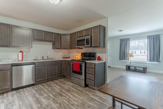 4213 Meadowridge Road, Evansville, IN 47710