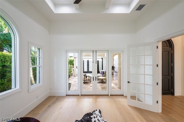 2749 MEDALLIST LN, Naples, FL 34109