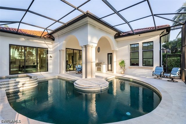 2749 MEDALLIST LN, Naples, FL 34109