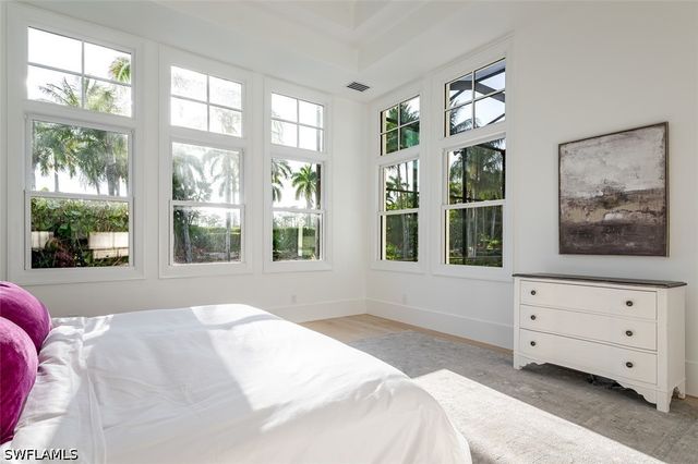 2749 MEDALLIST LN, Naples, FL 34109