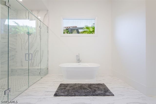 2749 MEDALLIST LN, Naples, FL 34109