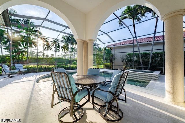2749 MEDALLIST LN, Naples, FL 34109