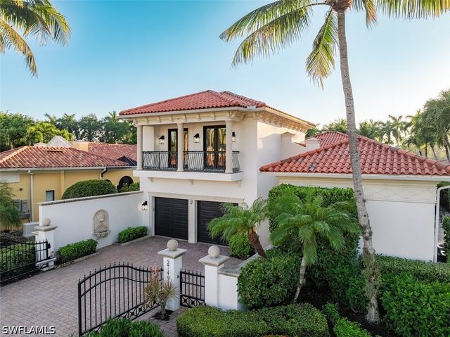 2749 MEDALLIST LN, Naples, FL 34109