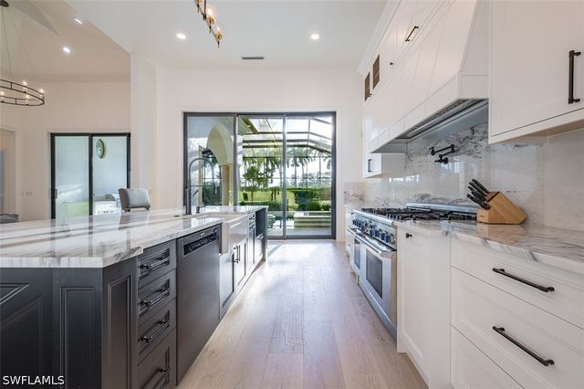2749 MEDALLIST LN, Naples, FL 34109