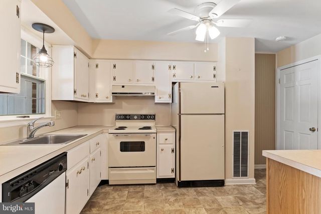 1015 BYERS AVENUE, Chambersburg, PA 17201