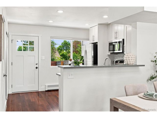 1422 Valentia St, Denver, CO 80220