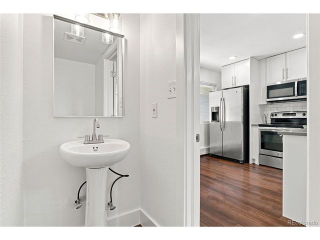 1422 Valentia St, Denver, CO 80220