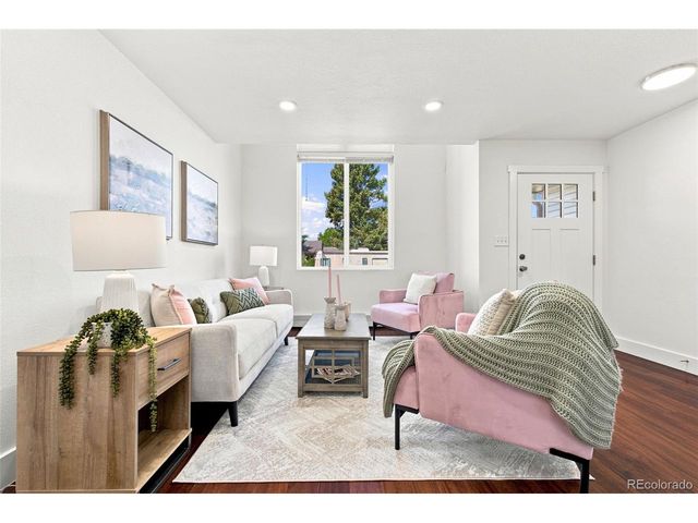 1422 Valentia St, Denver, CO 80220