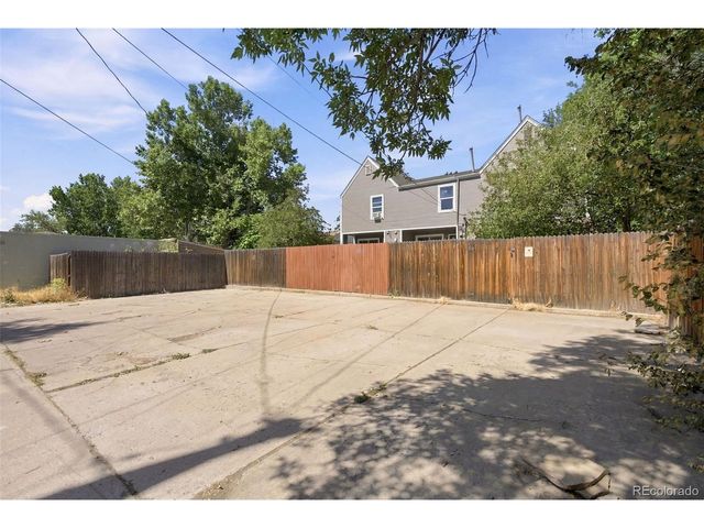 1422 Valentia St, Denver, CO 80220