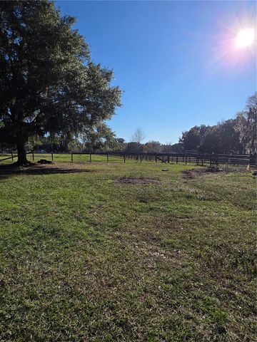 8955 W HIGHWAY 316, Reddick, FL 32686