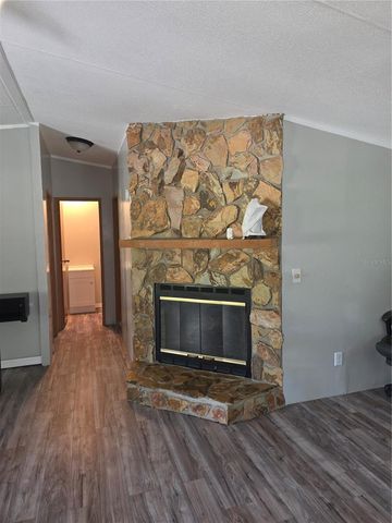 8955 W HIGHWAY 316, Reddick, FL 32686